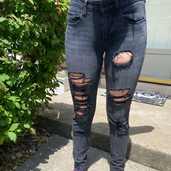 American Eagle black ripped skinny jeans - Picture 1 of 3